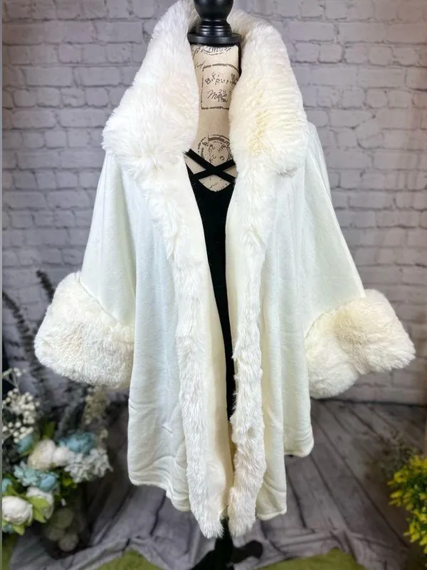 Stunning Soft, Faux Rabbit Fur Collar and Lapels, Cape - White - one size - Image 12