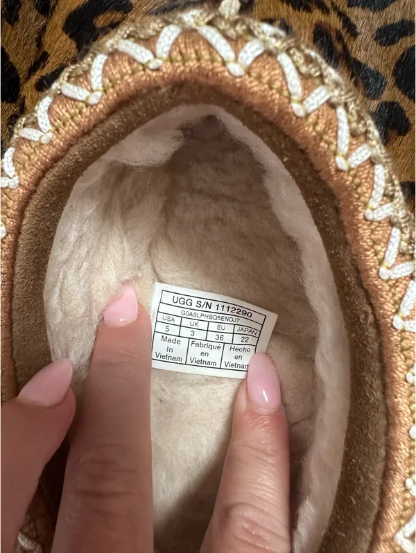 UGG Slippers - Image 4