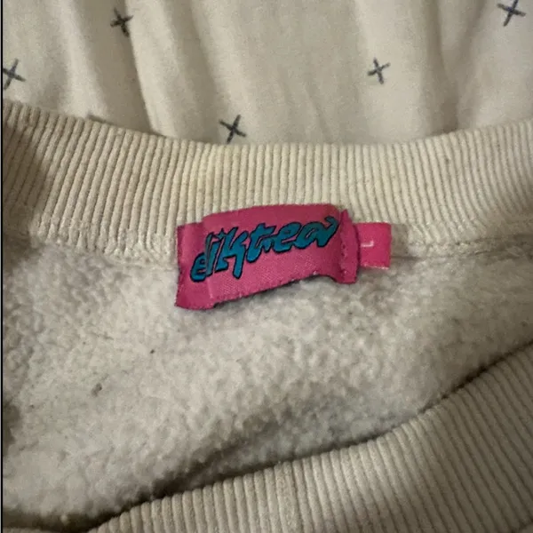 Edikted Graphic Sweatshirt - Image 2