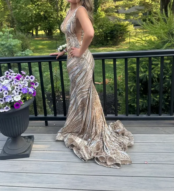 prom dress 22314 gold and silver sequin Size 00 - Image 2