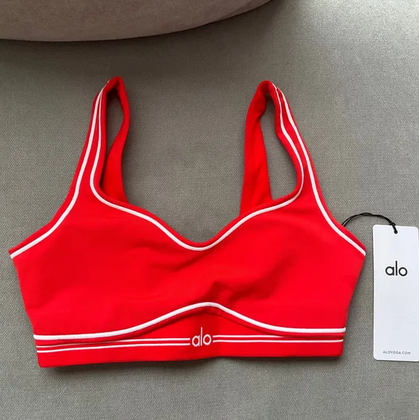 Alo Yoga Airbrush Heart Throb Bra Bright Red/White S - Image 2
