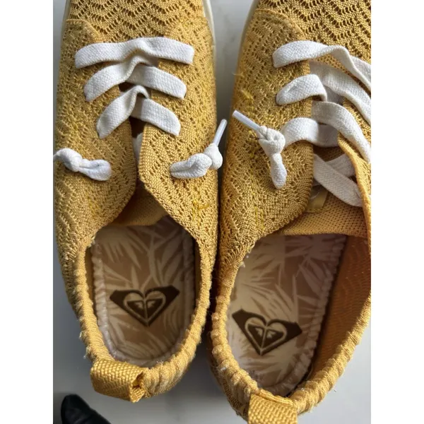 Roxy Bayshore Knit Slip On Sneakers Mustard Yellow Boho Beachy Size 6M - Image 5