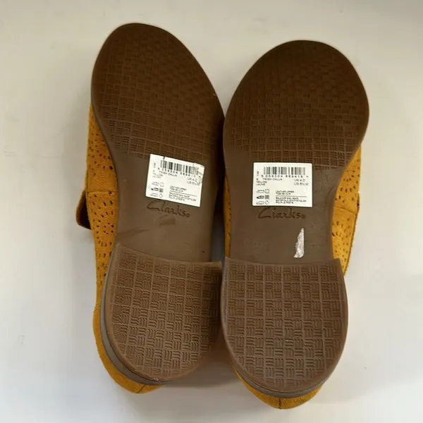 Clark's Women's Loafers Trish Calla Perforate Loafers Yellow Size 6 1/2M - Image 6