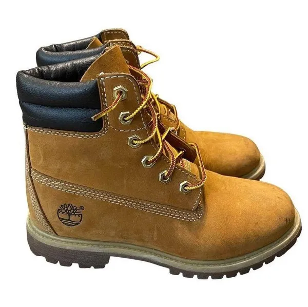 Timberland Women's Classic 6-Inch Waterproof Boot Tan Size 7M - Image 3