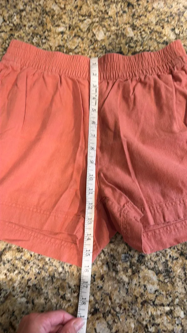 Old Navy High-Waist Shorts in Dusty Rose - Image 6