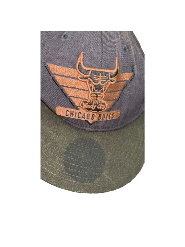 Vintage Chicago Bulls Windy City bulls hat - Image 10