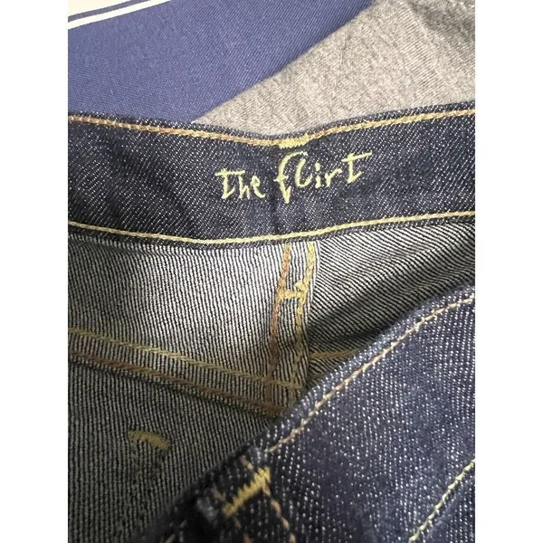 Old Navy The Flirt Jeans Womens Dark Wash Straight Leg Indigo Denim 27x35‎ - Image 5