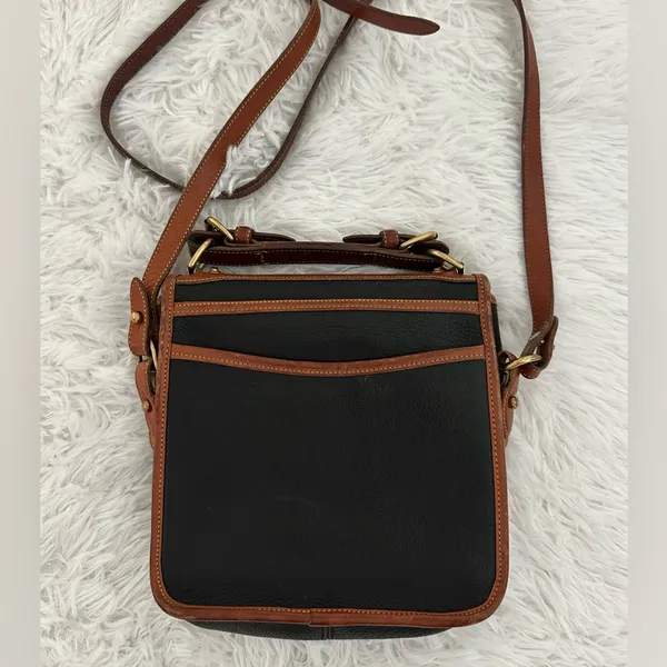 Dooney & Bourke Vintage Black Pebbled Leather Tan Trim Crossbody Bag‎ - Image 7