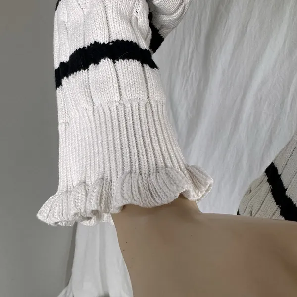 American Living White With‎ Black Stripes Sweater Women's Size Medium Ruffles - Image 4