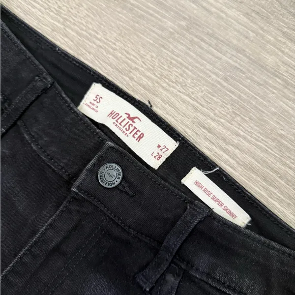 •Hollister• High Rise Super Skinny Jeans - Image 4