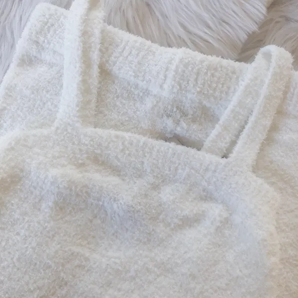 Forever 21 White super soft crop top and highwaist highrise short set, brand new with tag - Image 2