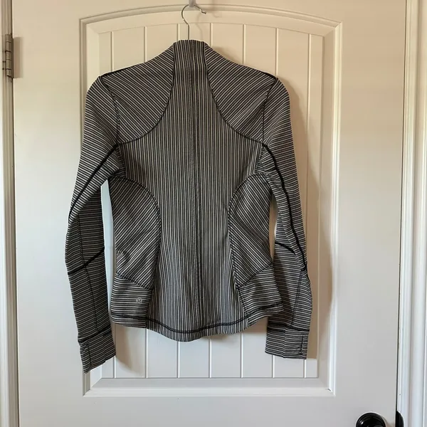 Lululemon Forme Jacket II Pine Stripe Size 6‎ - Image 5
