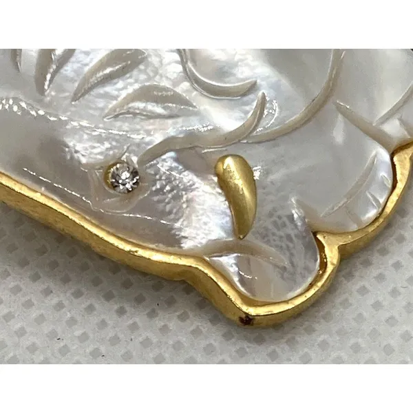 Vintage AD 2004 Gold Tone Mother‎ of Pearl & CZ Elephant Pin Brooch Animal Cute - Image 3