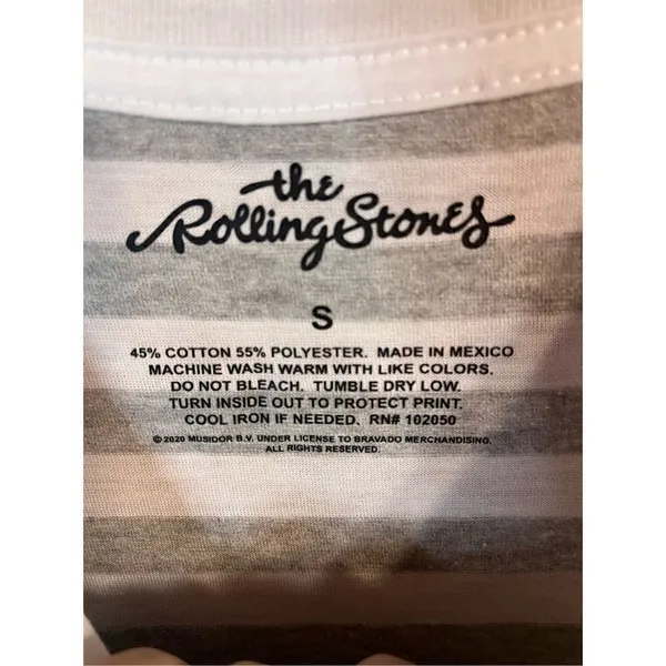 Buckle The Rolling Stones women’s graphic T-shirt size Small nwt (2280) - Image 3