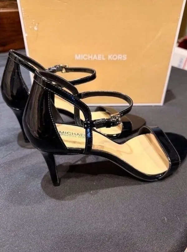 The Michael Kors Women Simone Mid Sandal Shoes in Black size 9 in box - Image 5
