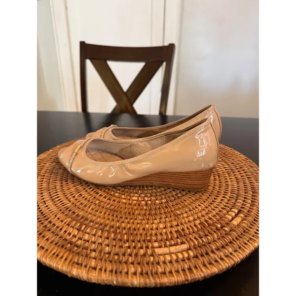 Cole Haan Air Tali Nude Patent Leather Peep Toe Wedge‎ Heels Beige Pumps - Image 5