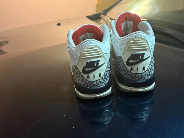 Nike Jordan Air Jordan 3 Retro White Cement Reimagined – Size 5Y – Used - Image 3