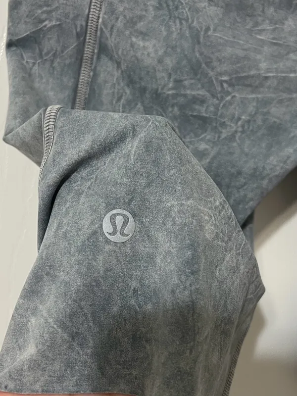 Lululemon Fast and Free 10” Ice Dye Bike Shorts Size 6 - Image 5