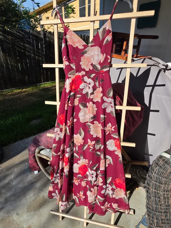 Lulus Into Bloom Burgundy Floral Print Maxi Dress size X Small - Image 4