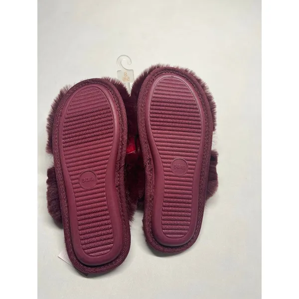 Auden Women's Fuzzy Burgandy Slippers Size small 5/6, Nwt - Image 5