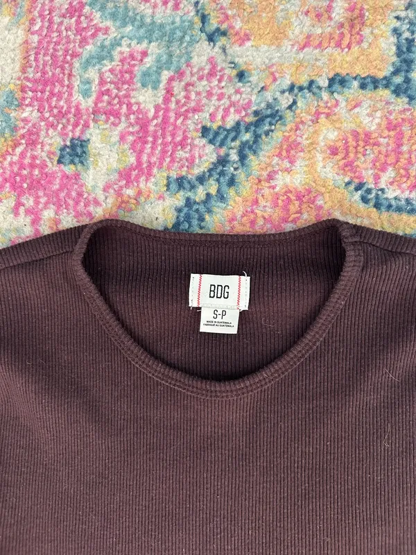 Urban Outfitters BDG brown ribbed short sleeve - Image 4