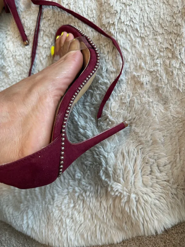 Heels Red Size 7.5 - Image 4
