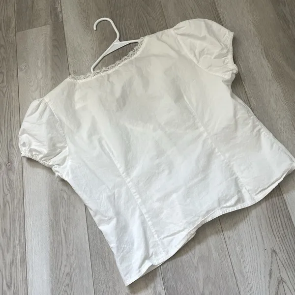 Edikted Crop Top v neck lace trim womens White medium coquette girl cottagecore - Image 4