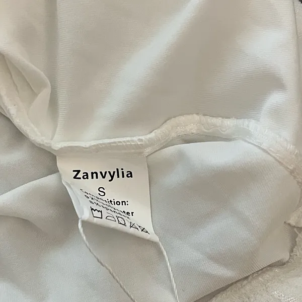 Amazon NWT Elegant White Lace Women Top - Image 6