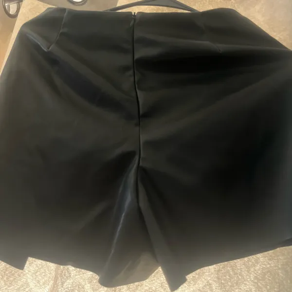 Love Tree Black Skort - Image 2