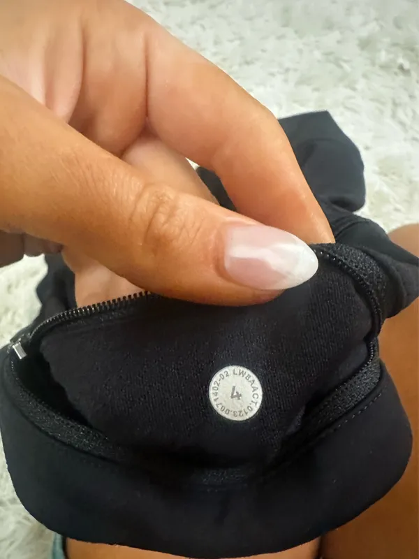 Lululemon skirt  - Image 3