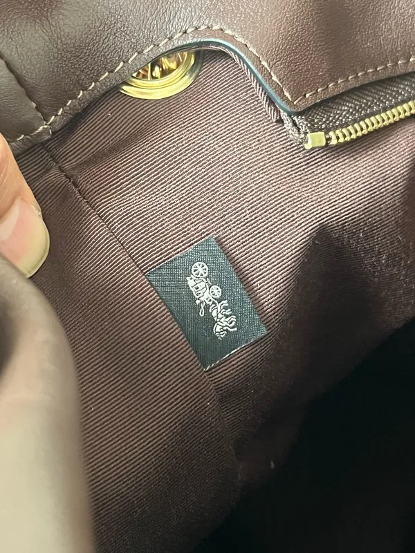 Coach Evelyn Large Shoulder Bag With Quilting - Image 11