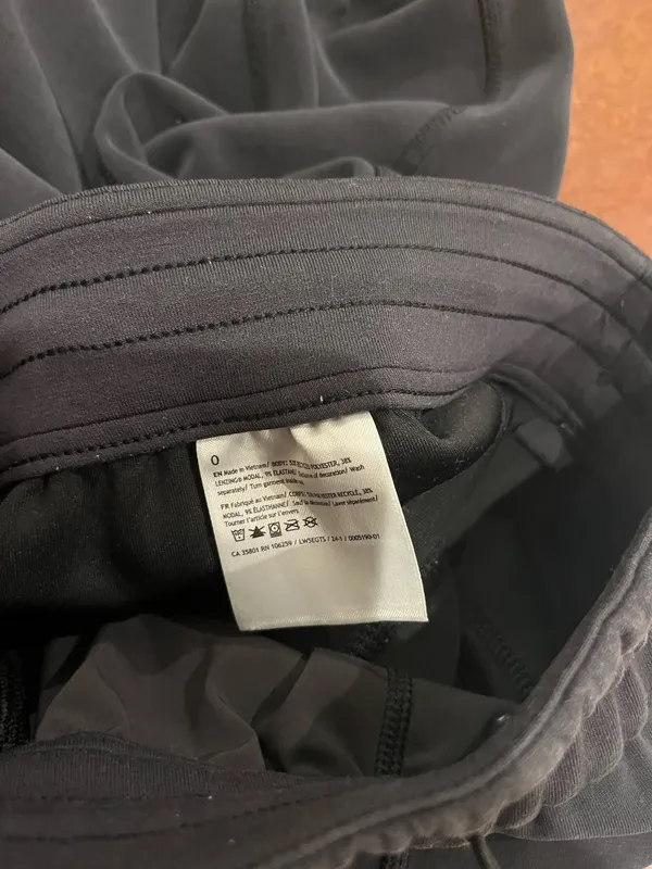 Lululemon pants - Image 4
