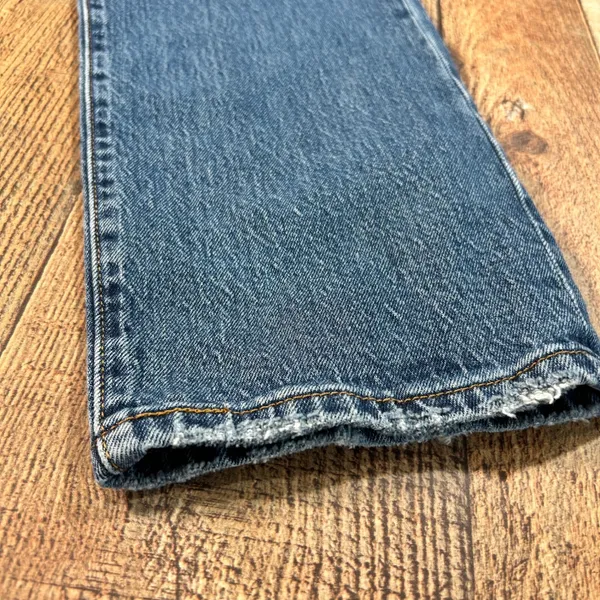 Levi's 501 Original Jeans Women's 31x30 Worn In Straight Button Fly Denim Pants - Image 2