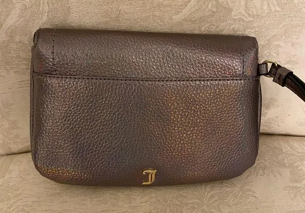 Traveler Wristlet Clutch - Image 10