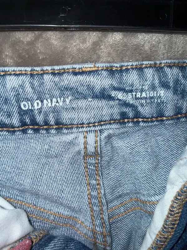 Old Navy High-Rise Straight Raw Hem Distressed Jeans Size 8 - Image 7