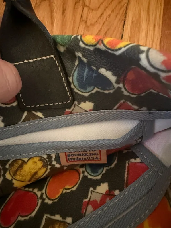 Dooney & Bourke colorful Hearts Print Tote Handbag Multicolor NO STRAP - Image 6