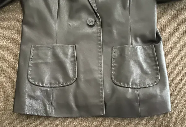 Olly Vintage  100% Leather Jacket - Image 3