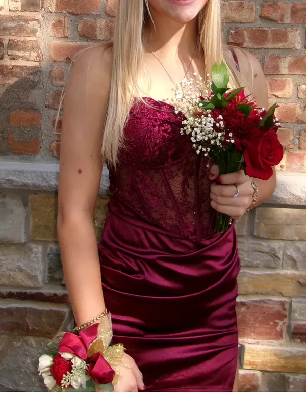Windsor Homecoming dress - Image 2