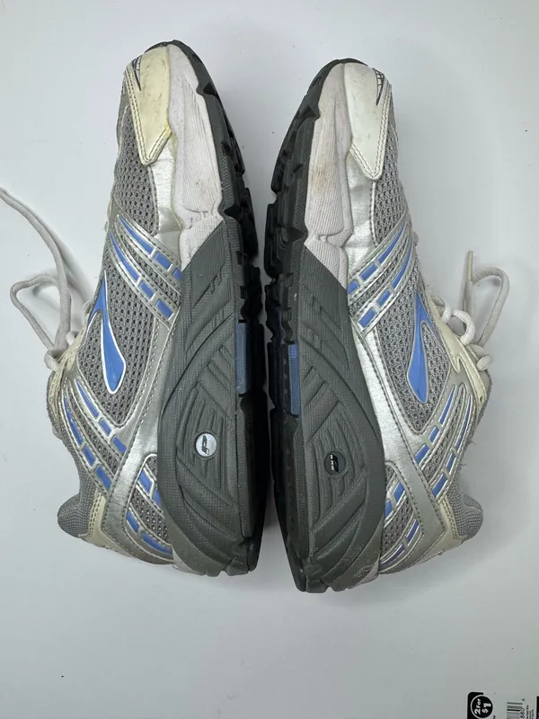 Brooks Addiction Running Shoes Size 10 D - Image 5