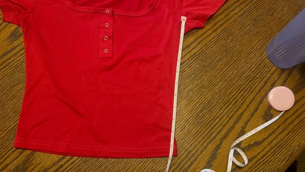 DAZY Red Square Neck Snap Button Fitted Top Size S - Image 3
