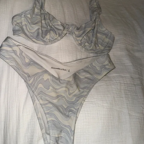Abercrombie Bikini - Image 2
