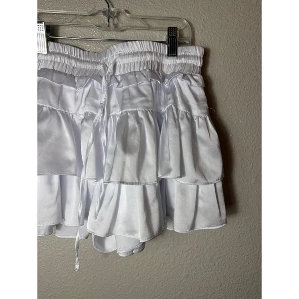 Day + Moon A1196-HNH White Satin Tiered Ruffle Skort Size S - Image 4