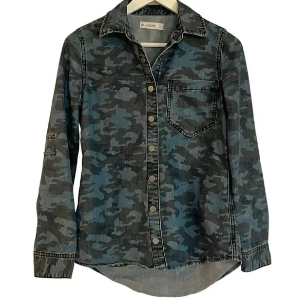 Blank NYC camo snap front denim shacket button down xs - Image 2