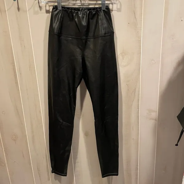 Cute Aritzia Wilfred Free faux leather high waisted stretchy leggings moto biker - Image 7