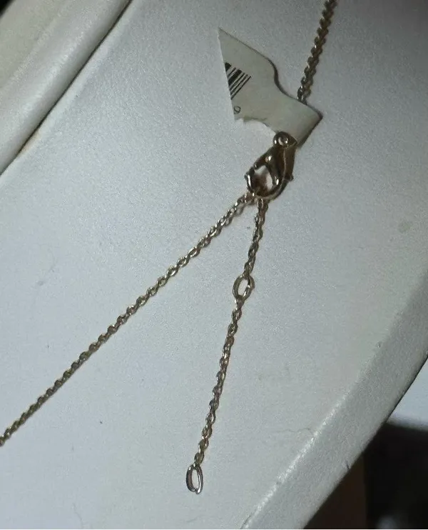 Dainty sea horse pendant necklace - Image 2