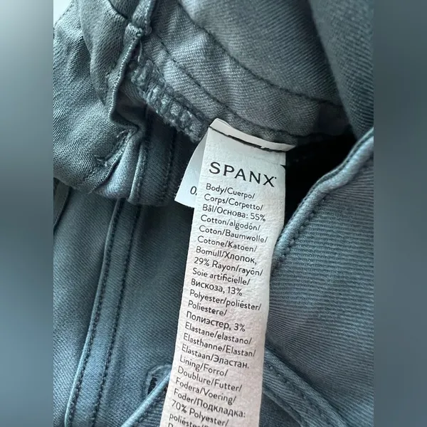 Spanx 20318R Stretch Twill Shorts S - Image 5