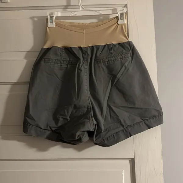 Old Navy Grey Maternity Shorts - Image 2