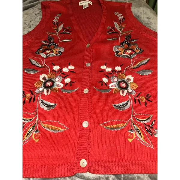 Alfred Dunner‎ Red Embroidered Sweater Vest Women's Medium Floral Cottagecore - Image 2