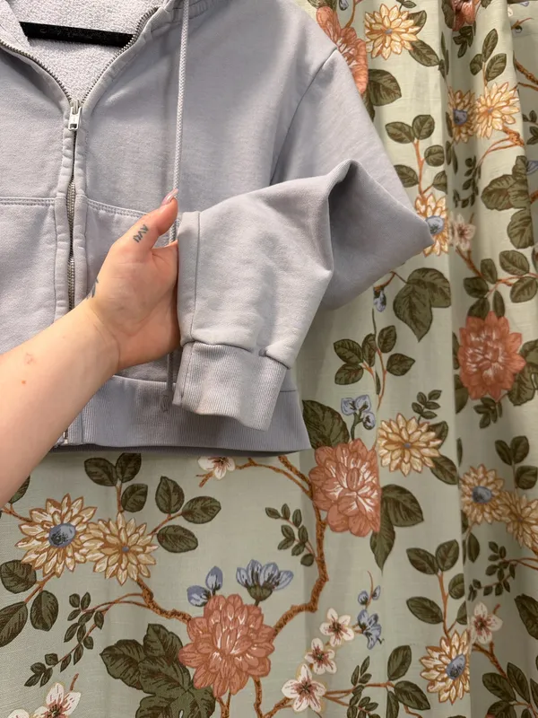 Brandy Melville Light Blue Zip-Up Hoodie - Image 6