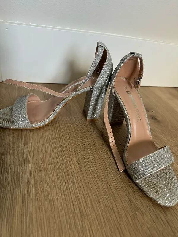 Heels Silver Size 6 - Image 2